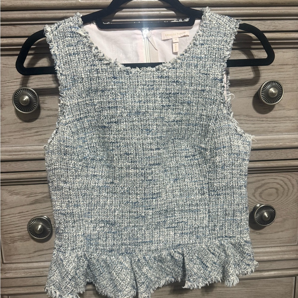 Rebecca Taylor top in great condition. Does not stretch.